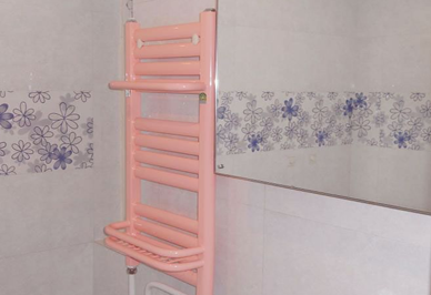 衛生間暖氣片安裝多高比較好